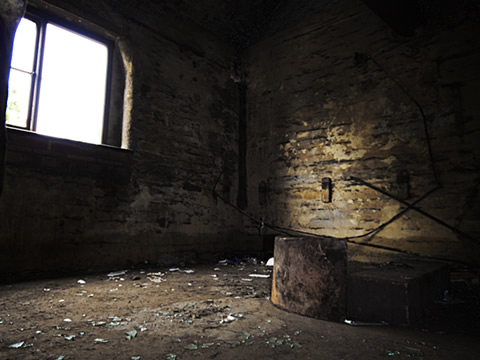 empyt warehouse